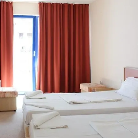 Nadia Hotel 3*