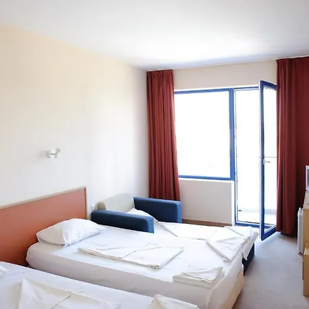 Hotel Nadia 3*