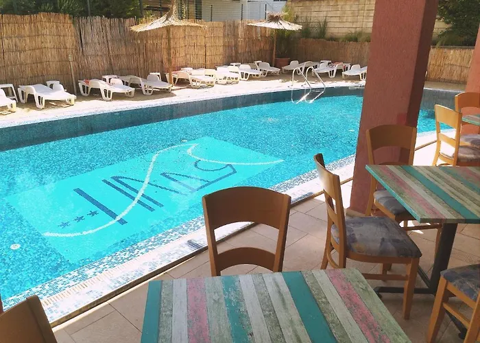 Ξενοδοχείο Nadia